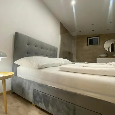 Dovolenkovy Dom * فربوف